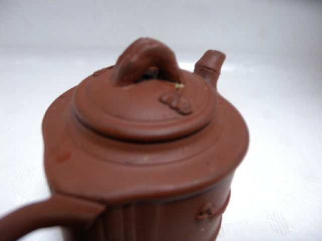 Clean Yixing teapot 004.jpg