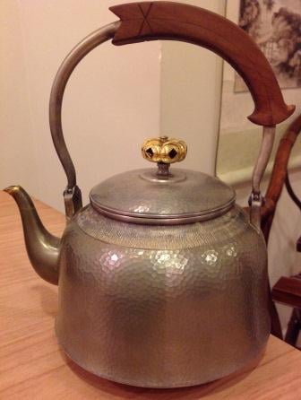 silver kettle 1.9 ltr.jpg