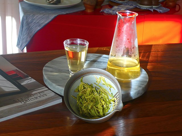 Tea Habitat Crystal White Long Jing Green Tea 2016sm.jpg