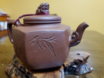 Dragon teapot 4.jpg