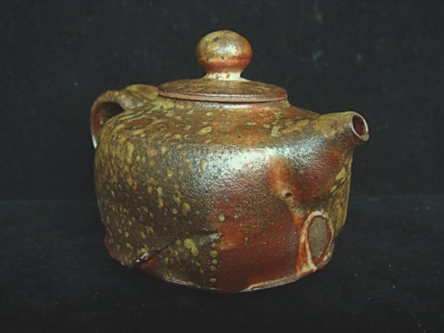 Faceted onggi teapot c.jpg