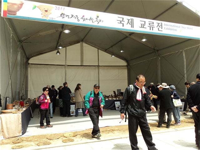 Foreign potters tent.jpg
