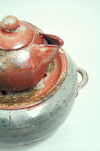 Seong il teapot tray.jpg