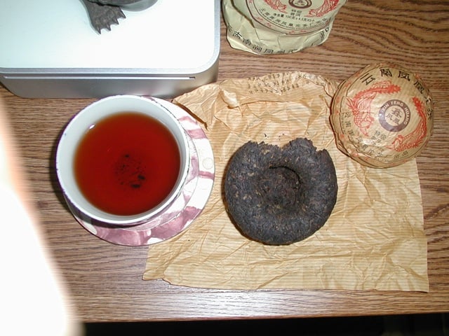 06' Fenghuang Pu-erh 2.jpg