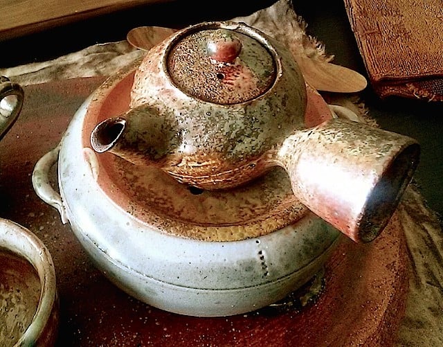 Onggi clay pot.jpg